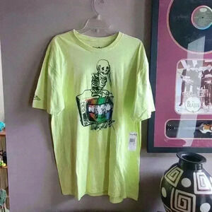 SLIM SLIM FIT Men's T Shirt Size XL Green Short Sleeve Skull Graphic
